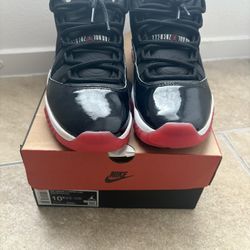 Jordan 11 Low Bred