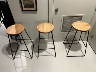 3 Bar Stools