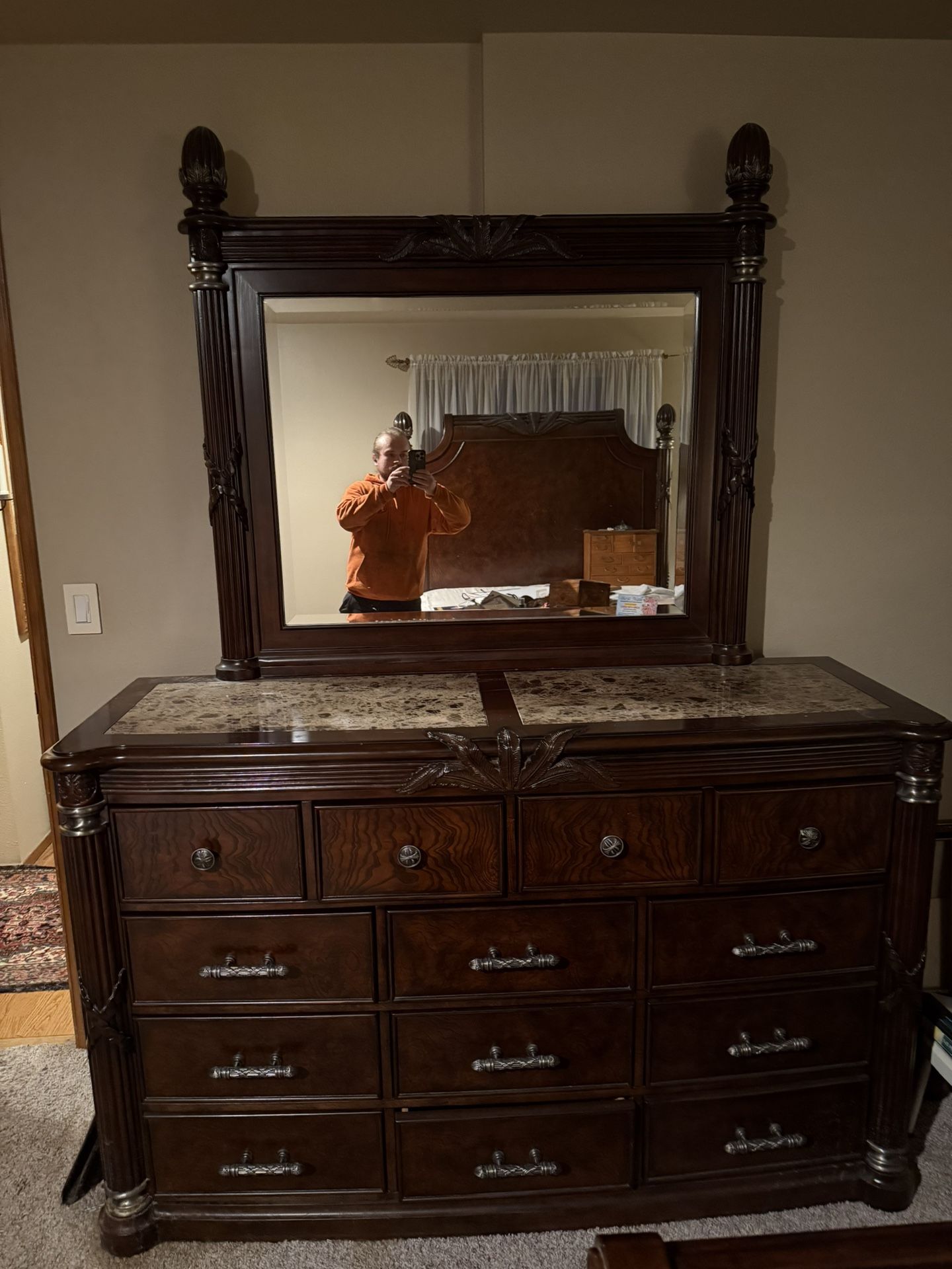 7 Piece Queen Bedroom Set