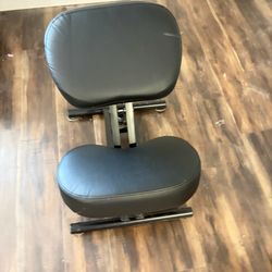 ergonomic kneeling chair