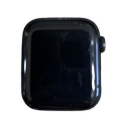 Apple Watch SE (2nd Gen) 40mm – Excellent Condition + Charger