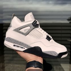 DS Jordan 4 White Cement Size 10.5 M