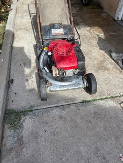 Honda HRC 216 commercial mower