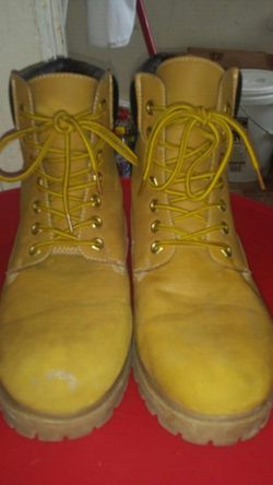 Mens timberlands size 9/10mens for the low