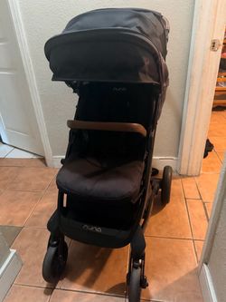 NUNA stroller
