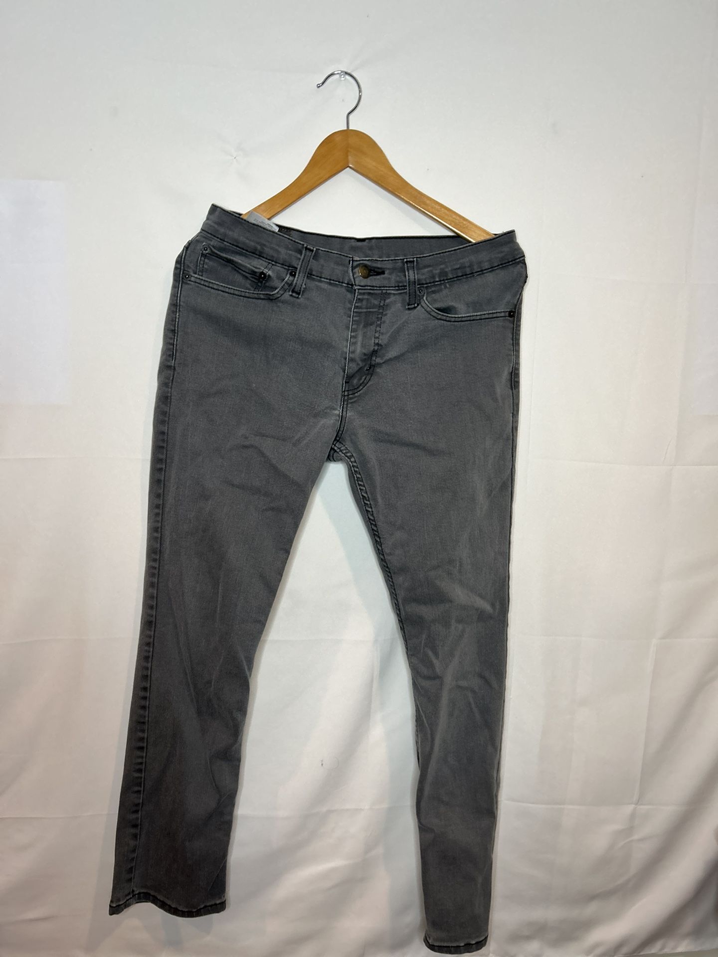 4 Men’s Pants Bundle – Levi + Dockers + H&M – Sizes 30–32 – Pickup Today