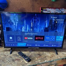 Brand New 32” Smart TV