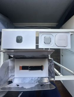 Apple Watch Ultra 2 GPS + Cellular 49mm Titanium Unlocked 100% Battery