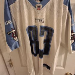 Tennessee Titans Bennett 83 Adult Medium Nfl Football Jersey 