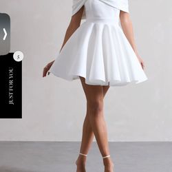 Wedding Dress NEW size 10 (CLUB LONDON)