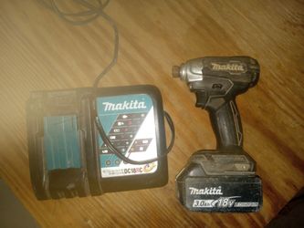 Makita drill 18V 3.0 AH battery & charger (hablo español)