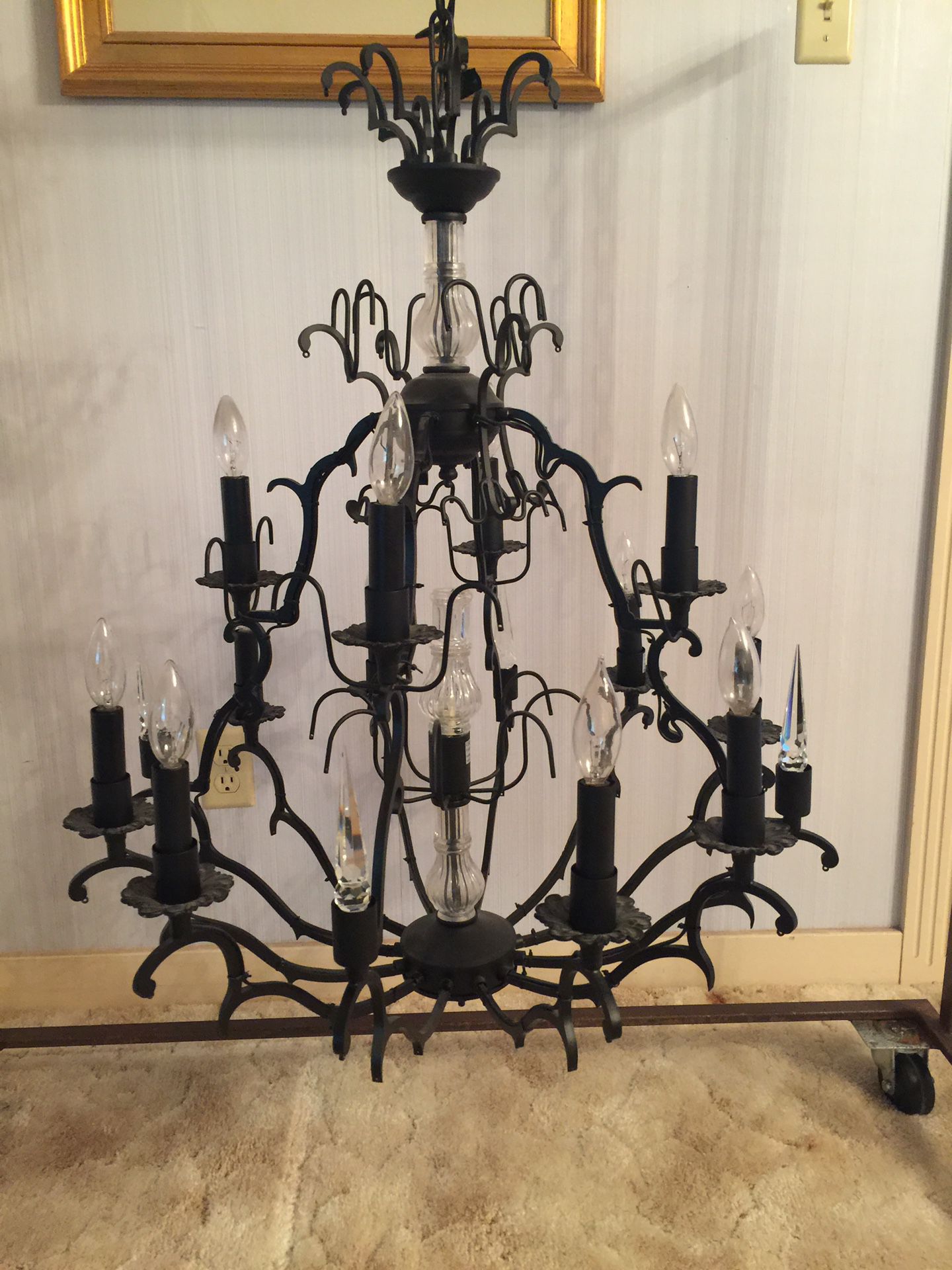12 light metal chandelier