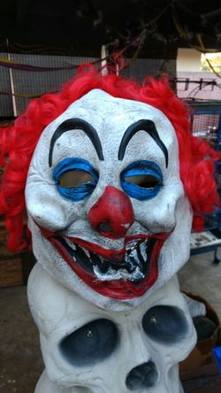 Clown mask