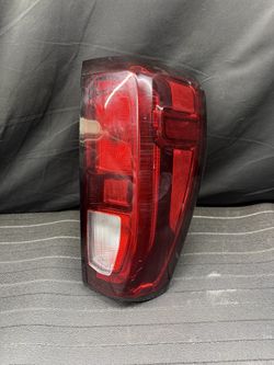 2019 - 2023 GMC SIERRA 1500 Tail Light Right OEM