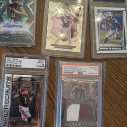 Football Card  Lot With Autograph Card And Graded Cards 