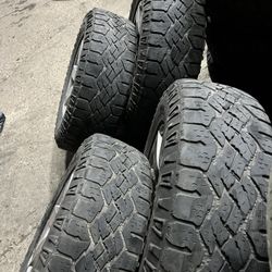 Jeeps Wheels And Tires