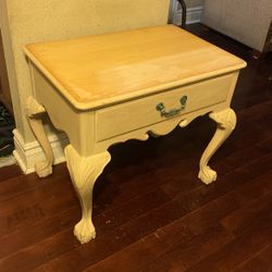 White Decorative End table