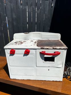 Vintage kids play oven