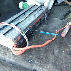 Toyota hybrid battery pack with 32 modules