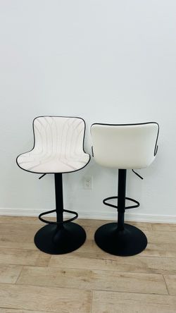 Set of 2 White Adjustable Bar Stools