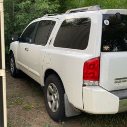 2004 Nissan Armada