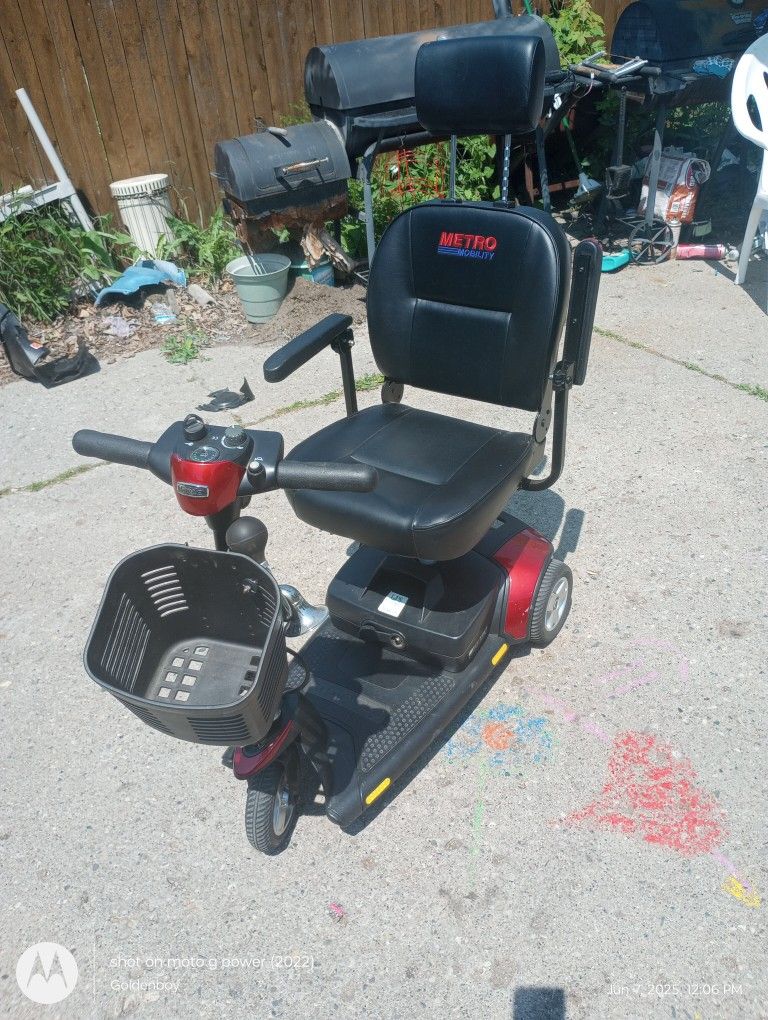 GoGo Pride Mobility Scooter