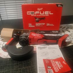 Milwaukee M18 FUEL 18 V Lithium ion Brushless Cordless 4-1/2"/5" Grinder With Paddle Switch TOOL ONLY