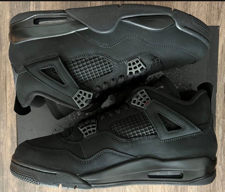 Air Jordan 4 Retro Black Cat 2025 Size 11 & 13 Available