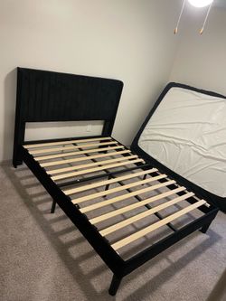 QUEEN SIZED BED