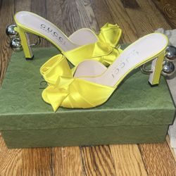 Gucci Satin Shawana Flower Heels 