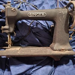 Old Sewing Machine 