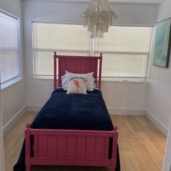 Ethan Allen Twin Pink Bed