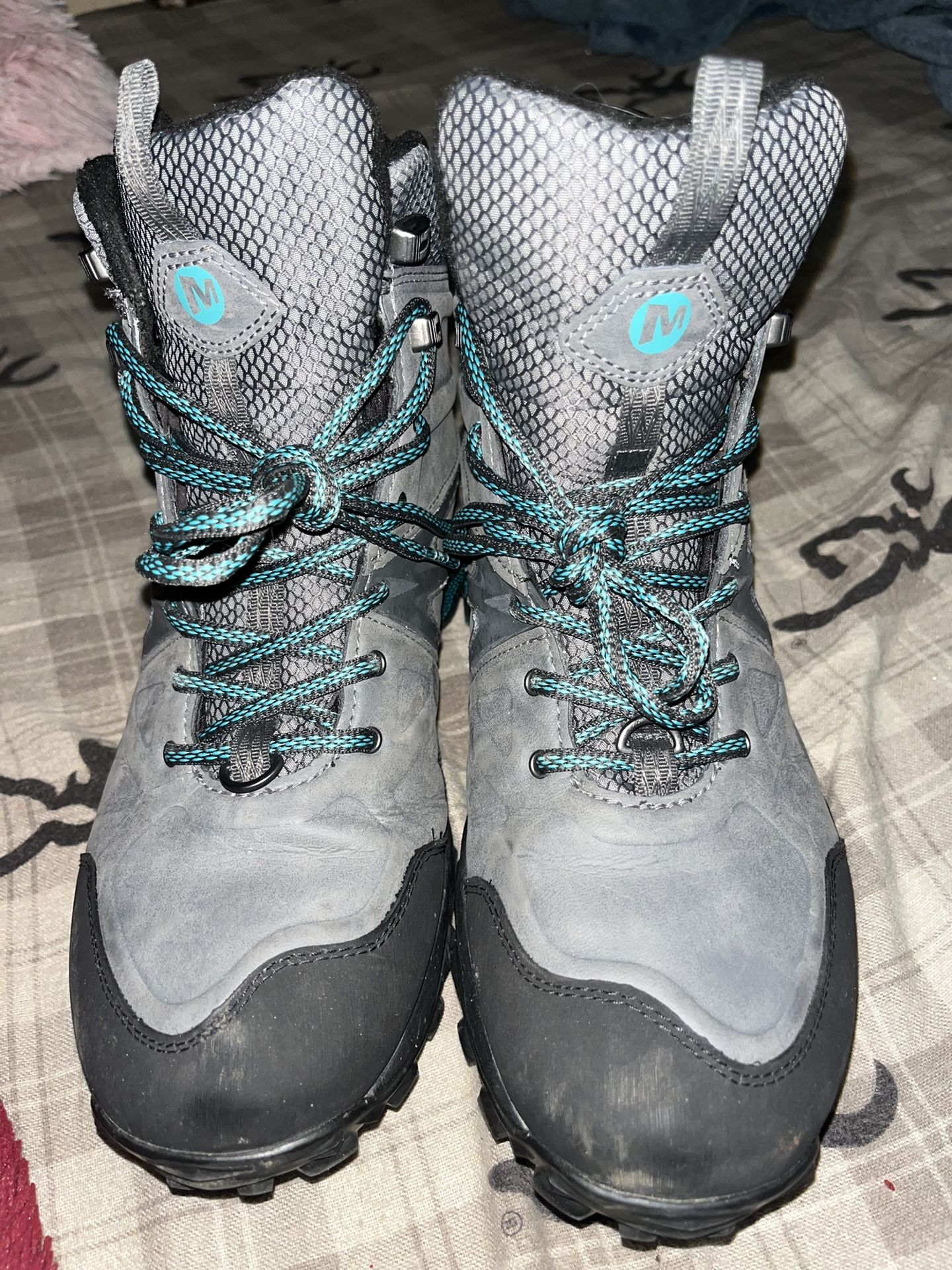 Men & Women Crocs And Boots