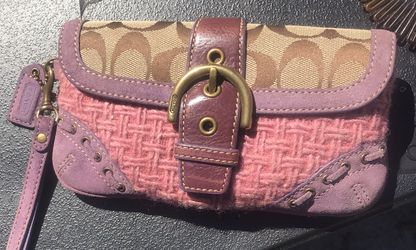 Coach Wristlet wallet! New! 100% authentic!