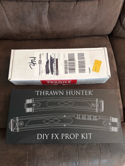 Thrawn Hunter Replica Light Sabers KR