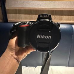 Nikon D5600 DSLR Camera