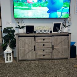 Tv stand/Console