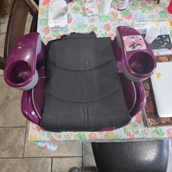 BOOSTER SEAT
