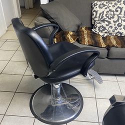 Barber/salon chair