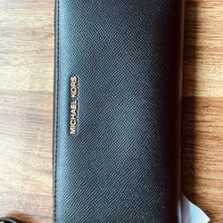 Large Michael Kors Wallet