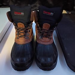 Nice, Men's/ Boys Northwest Territory Boots With Leather Uppers.