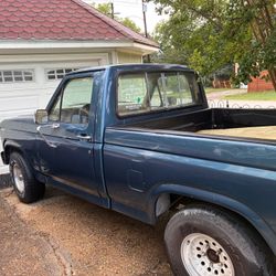Classic 85 Ford F150