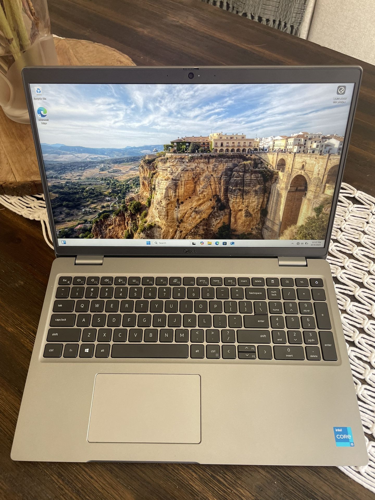 Nice Dell Laptop With All The Latest Features 