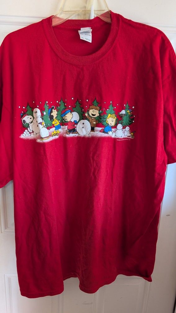 Mens/Womens Peanuts Charlie Brown Red Christmas T-Shirt On Gildan 100% Cotton 2XL. Officially Licensed. My Mom Had This In Her Drawer For Years. It Wa