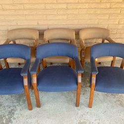 Selling 6 Office Chairs Still In Good Condition $15 Each , great for office, automotive repair shop or all for $60