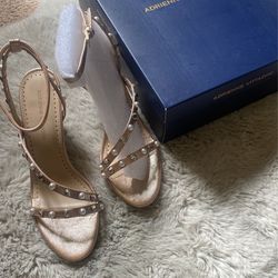Women’s Shoes 8.5