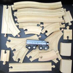 Thomas & Friends Wooden Railway Compatible - Lot of 20 Part and Pieces