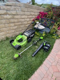 Greenworks  Lawnmower 60V 21” String Trimmer Leaf Flower