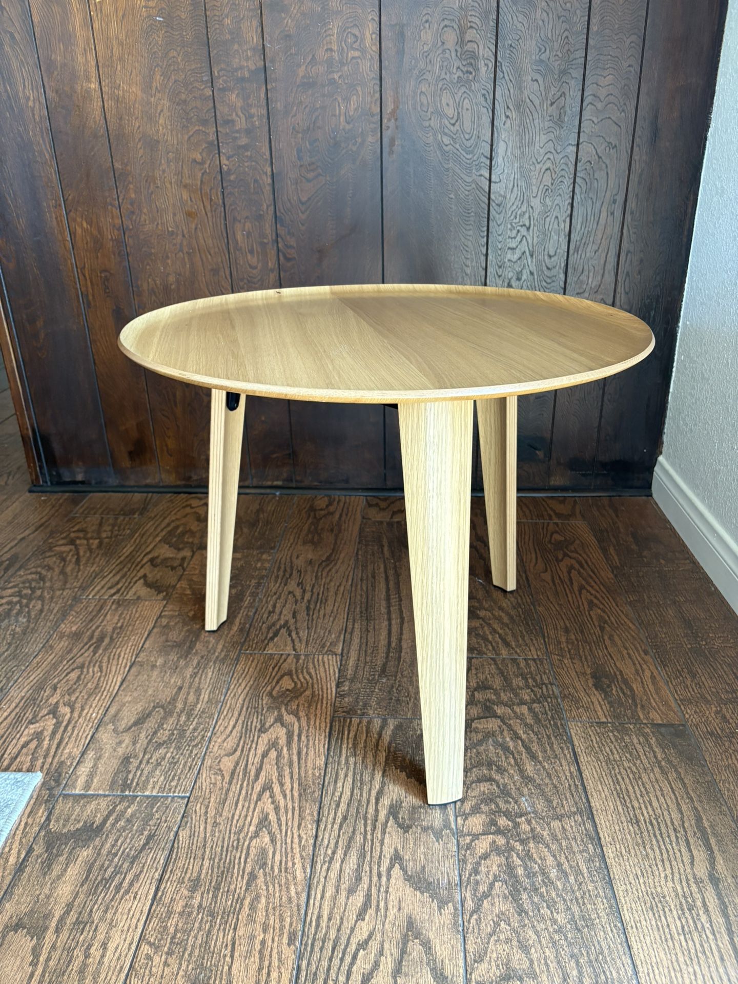 Scandinavian Style End Table