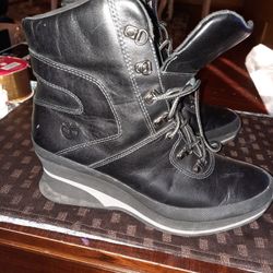 Womens Timberland Boots,size 8 1/2